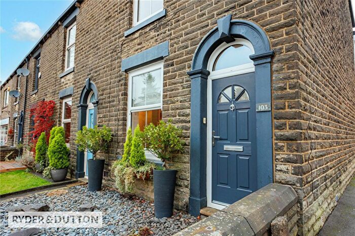3 Bedroom End Terrace House For Sale In Chew Valley Road, Greenfield, Saddleworth, OL3