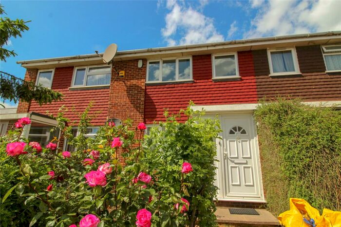 3 Bedroom Terraced House To Rent In Bryant Close, Barnet, Hertfordshire, EN5