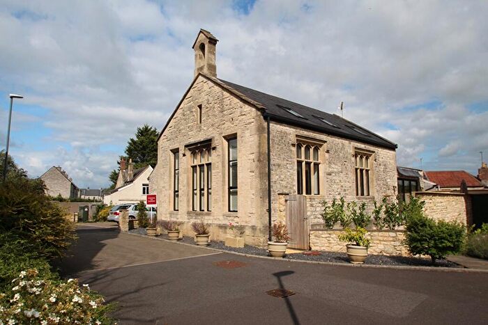 3 Bedroom Detached House For Sale In Trinity Close, Paulton, BS39