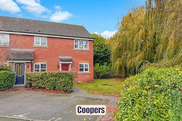 2 Bedroom Flat For Sale In Fletcher Walk, Finham, CV3