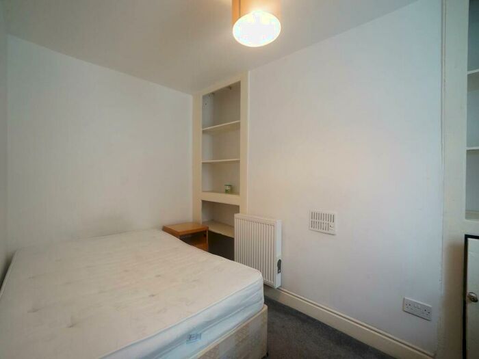 3 Bedroom House To Rent In Hill Street, Bangor, Gwynedd, LL57