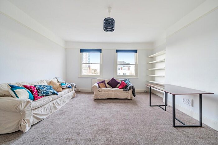 2 Bedroom Flat To Rent In Fordwych Road, West Hampstead, London, NW2