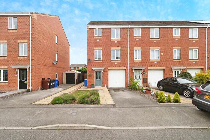 4 Bedroom End Of Terrace House For Sale In Balata Way, Burton-On-Trent, DE13