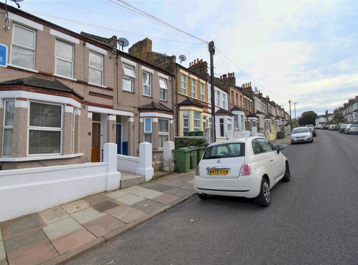 4 Bedroom Terraced House To Rent In Piedmont Road, London, SE18