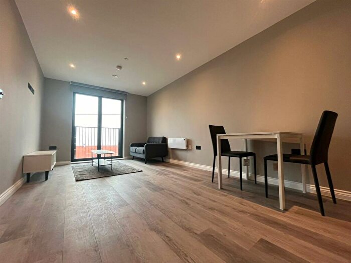 1 Bedroom Apartment To Rent In Springwell Gardens, Springwell Road, Leeds, LS12