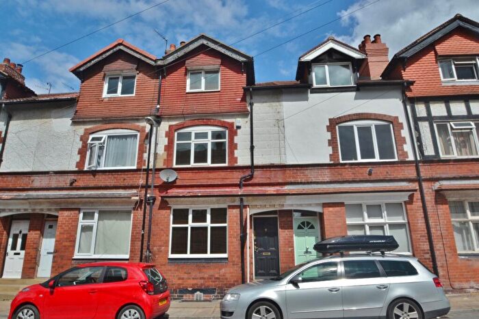 4 Bedroom Terraced House For Sale In Hawthorn Vale, Chapel Allerton, Leeds, LS7