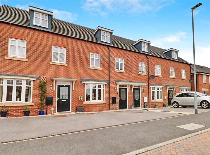 3 Bedroom Town House For Sale In Chalgrove Place, Nantwich, CW5