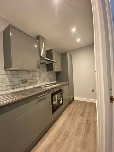 1 Bedroom Flat To Rent In Earls Court Road, London, SW5