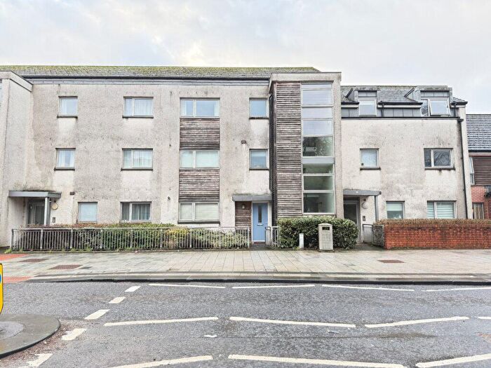2 Bedroom Apartment To Rent In Drip Road, Stirling, FK8