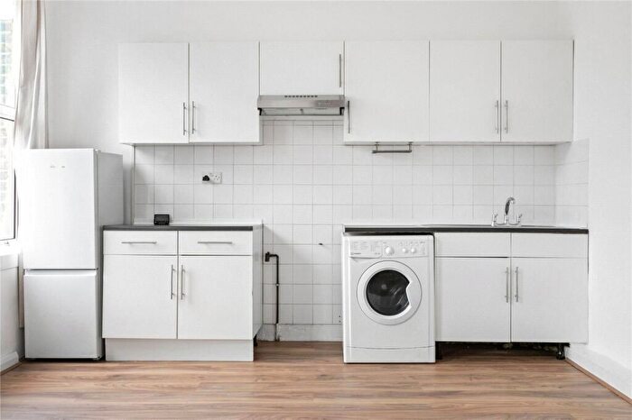 1 Bedroom Flat For Sale In West Green Road, London, N15