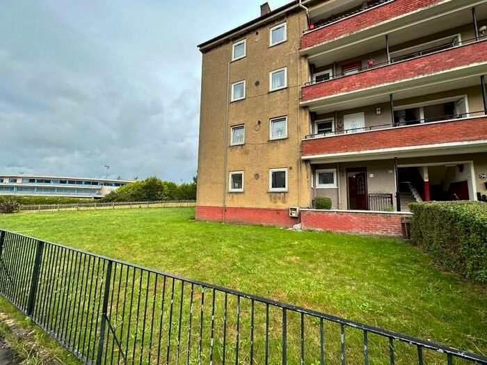 2 Bedroom Flat To Rent In Cherrybank Road, Glasgow, G43
