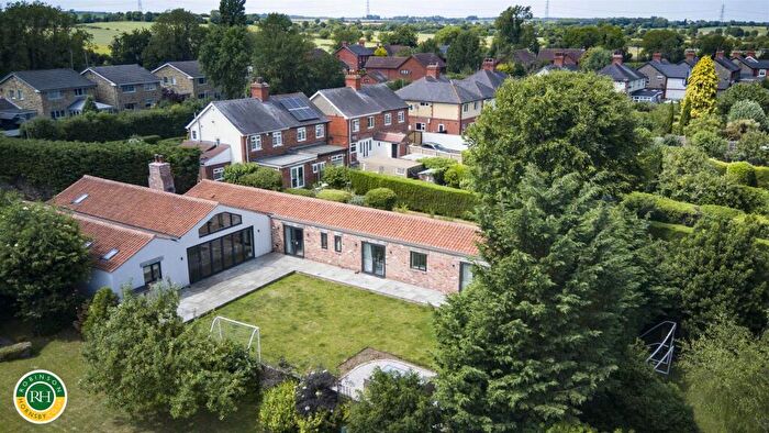 5 Bedroom House For Sale In Dadsley Road, Tickhill, Doncaster, DN11