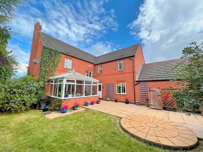 5 Bedroom Detached House For Sale In Walsingham Drive, Corby Glen, NG33