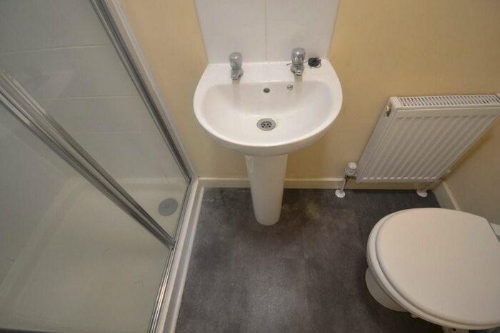 1 Bedroom Flat To Rent In Cumberland Road, Reading, RG1