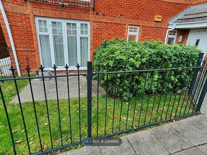 1 Bedroom Flat To Rent In Benny Hill Close, Eastleigh, SO50