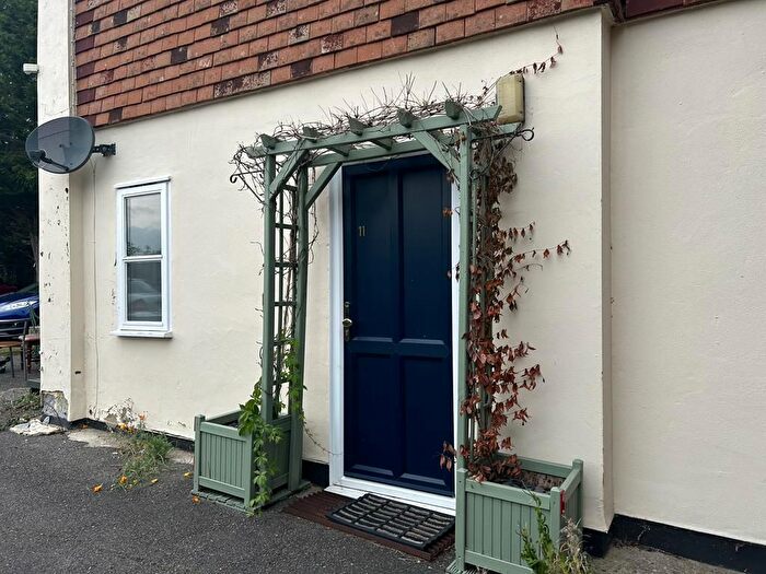 1 Bedroom Studio To Rent In London Road, Dunton Green, Sevenoaks, TN13