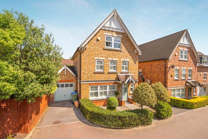 5 Bedroom Detached House For Sale In Bowyer Walk, Ascot, SL5
