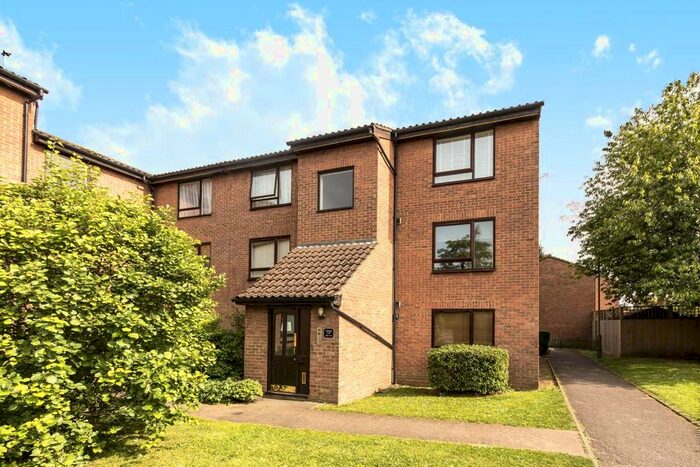 1 Bedroom Flat To Rent In Chivalry Road, London, SW11