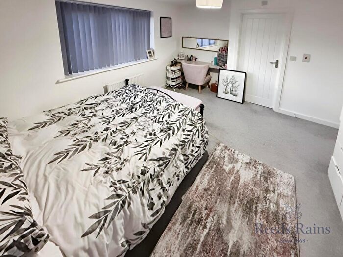 1 Bedroom Garage / Parking To Rent In Rosemary Hill, Newcastle, Staffordshire, ST5