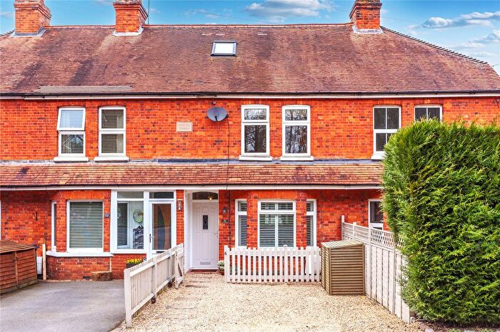 3 Bedroom Terraced House For Sale In The Terrace, Bath Road, Knowl Hill, RG10