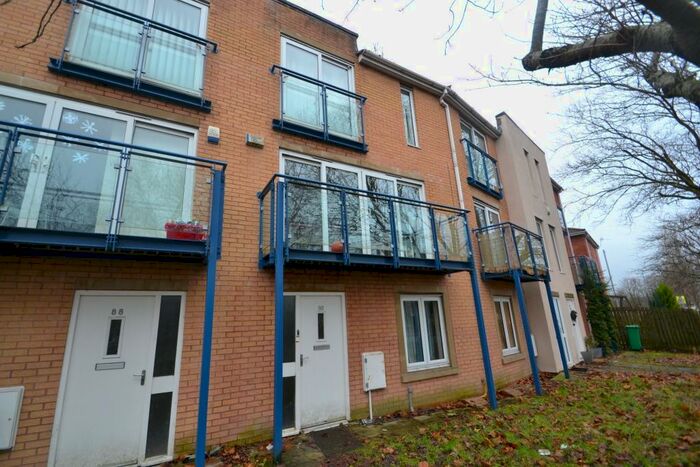 4 Bedroom Town House To Rent In Royce Rd, Hulme, Manchester, Manchester, M15