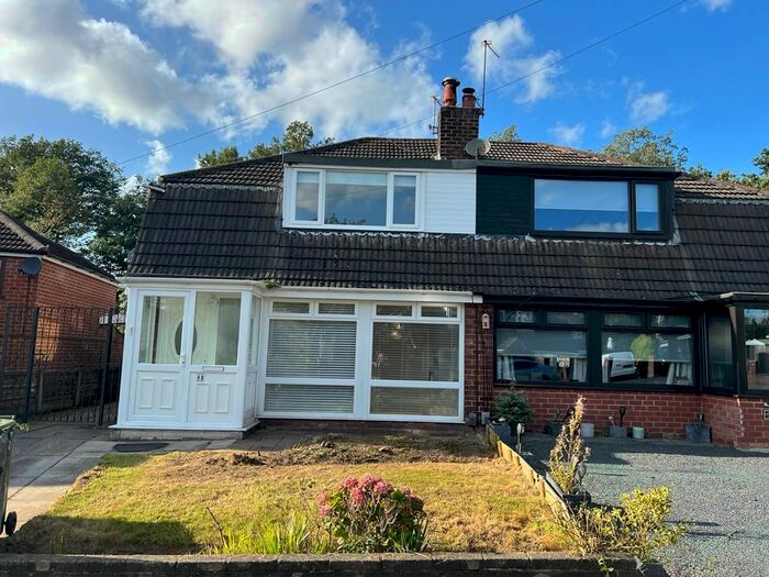 3 Bedroom Semi-detached House To Rent In Green Walk, Gatley, SK8
