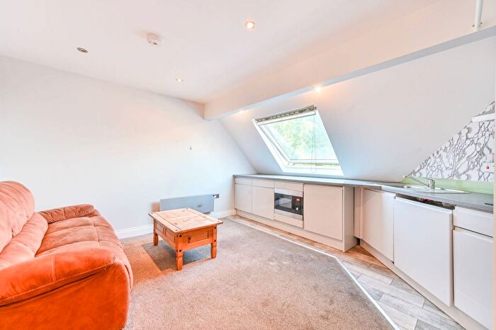 Studio To Rent In Sentinel Close, Southall, Northolt, UB5