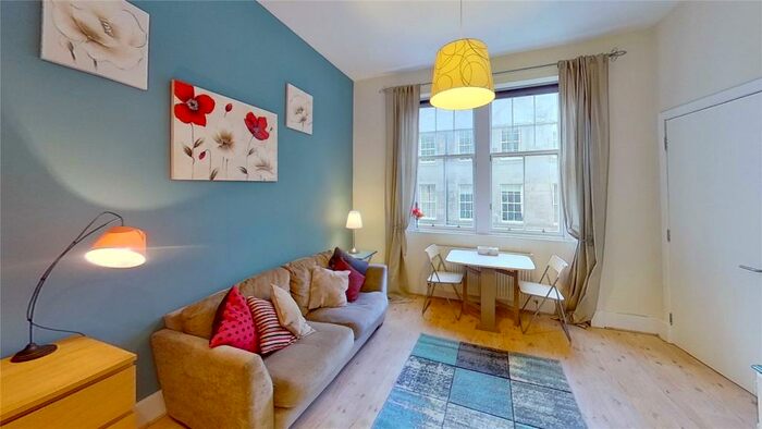 1 Bedroom Apartment To Rent In Canongate, Edinburgh, EH8