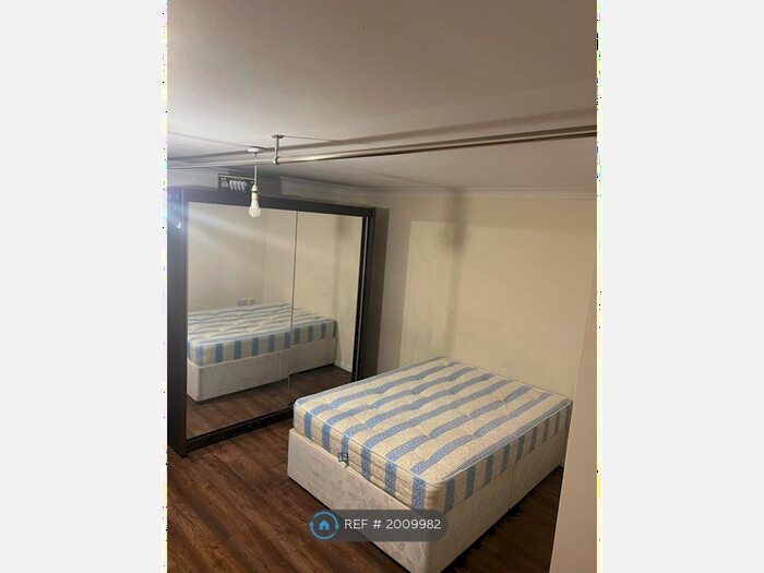 1 Bedroom Flat To Rent In Louise Court, Wealdstone, Harrow, HA3