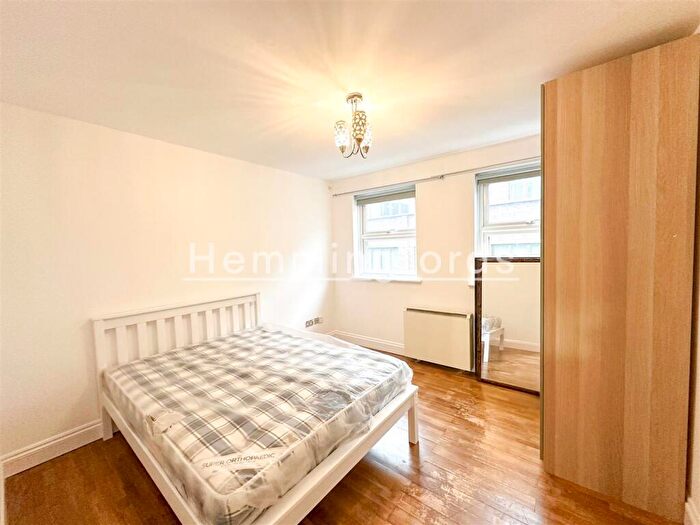 2 Bedroom Apartment To Rent In Nazrul Street, London, E2