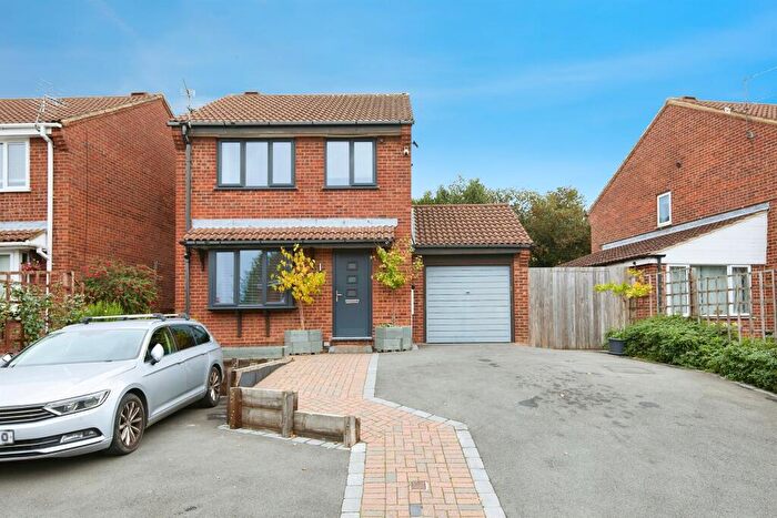 3 Bedroom Detached House For Sale In Timbersbrook Close, Oakwood, Derby, DE21