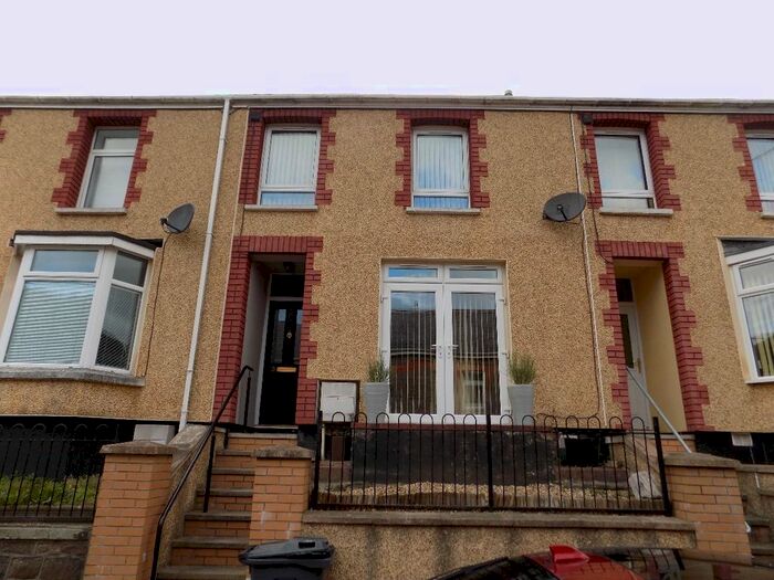 3 Bedroom Terraced House For Sale In Lancaster Street, Six Bells