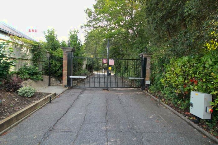 2 Bedroom Flat To Rent In Highlawn Hall, Sudbury Hill, Harrow, HA1