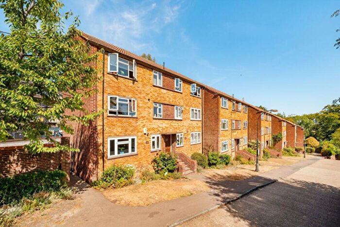 1 Bedroom Flat To Rent In Summerland Gardens, London, N10