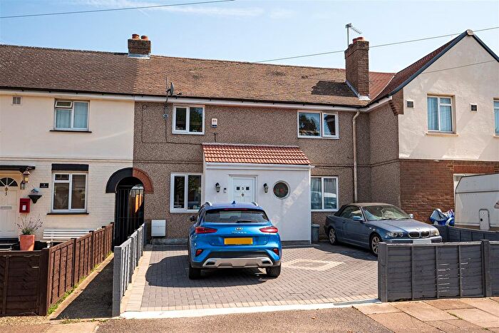 3 Bedroom Terraced House For Sale In East Road, West Drayton, UB7