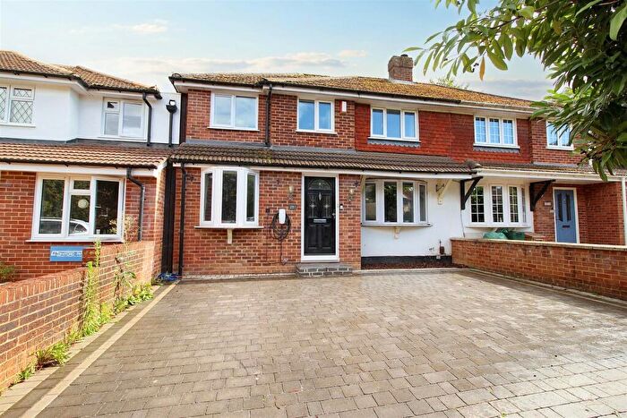 3 Bedroom Semi-Detached House For Sale In Overdown Road, Tilehurst, Reading, RG31
