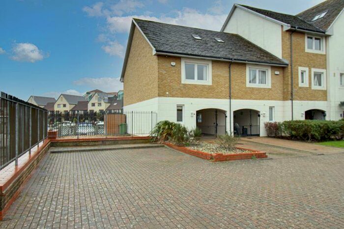 3 Bedroom Terraced House To Rent In Bryher Island, Port Solent, PO6