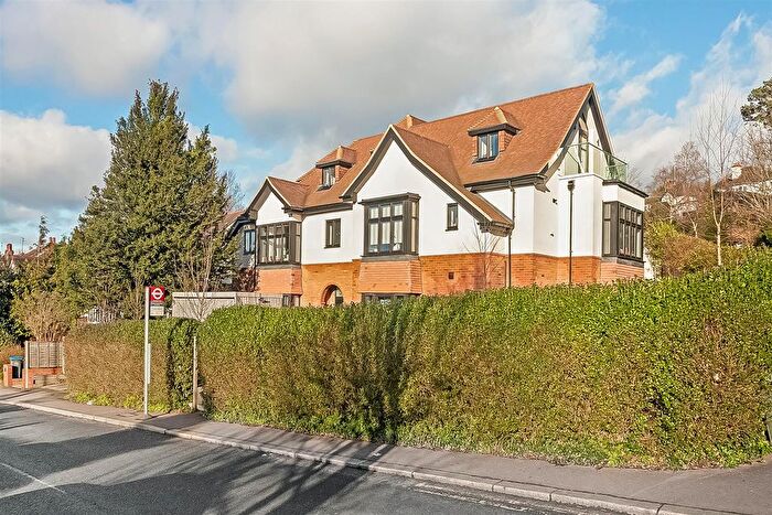 Studio For Sale In Downs Court Road, Purley, CR8