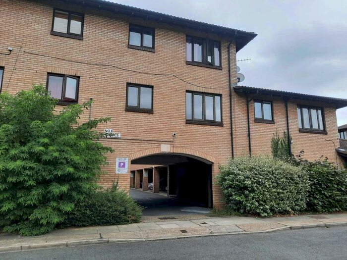 2 Bedroom Apartment To Rent In Pointer Close, London, SE28