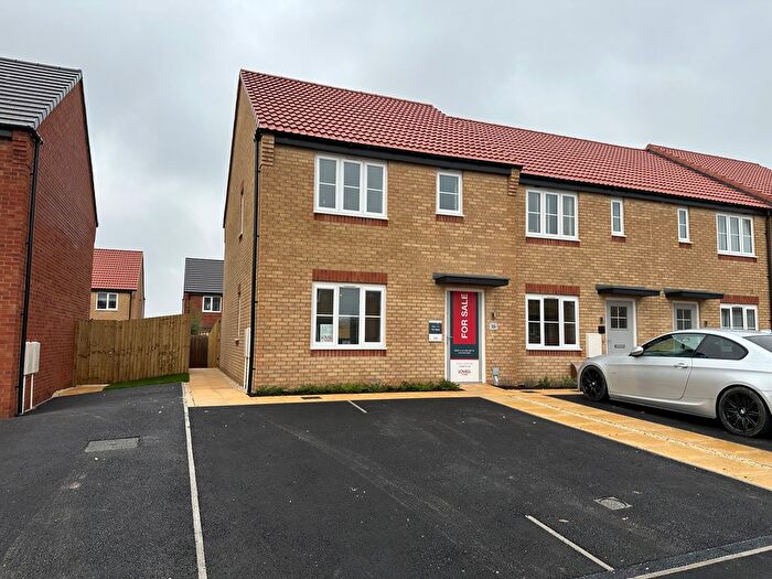 3 Bedroom End Terrace House For Sale In Chestnut Drive, Louth, LN11