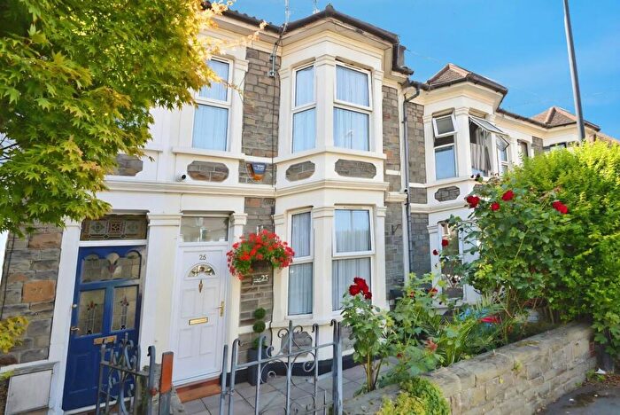 3 Bedroom Terraced House For Sale In Chelsea Park, Easton, Bristol, BS5