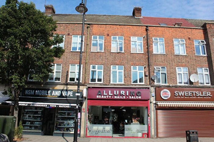 1 Bedroom Flat To Rent In Elm Parade Shops, Elm Park Avenue, Hornchurch, London, RM12