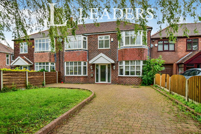 4 Bedroom Semi-Detached House To Rent In Clarendon Road, Audenshaw, Manchester, M34