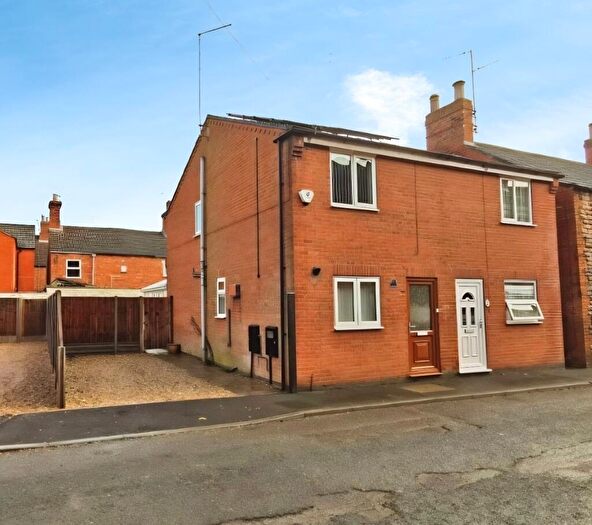 2 Bedroom Semi Detached House For Sale In Castle Street, Sleaford, NG34