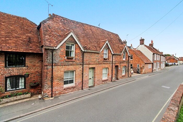 3 Bedroom Terraced House For Sale In Swan Street, Newbury, RG20