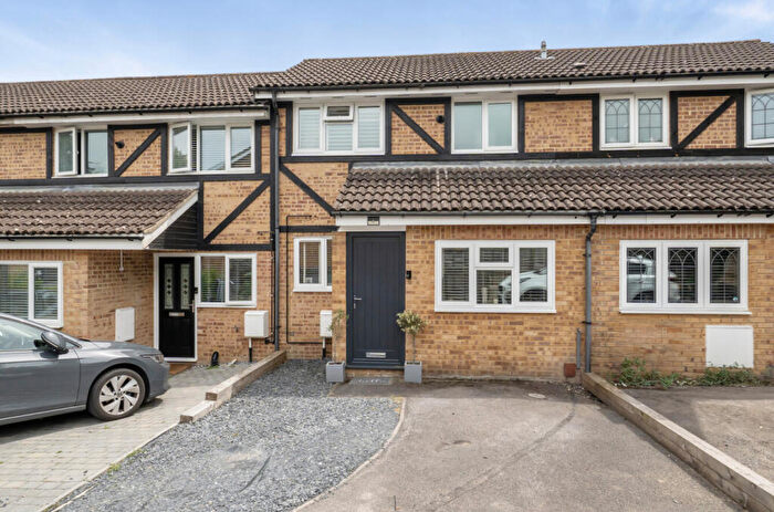 2 Bedroom Terraced House For Sale In Challis Place, Bracknell, Berkshire, RG42