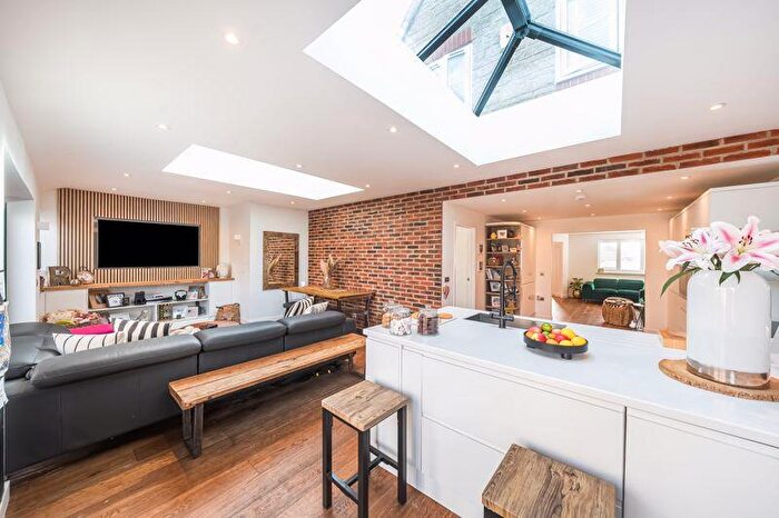 4 Bedroom Semi Detached House For Sale In Forget-Me-Not Way, Oxford, OX4