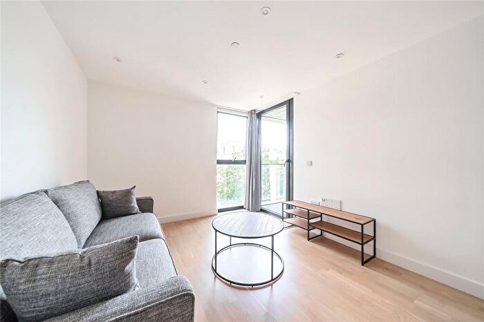 1 Bedroom Apartment To Rent In Burgess Springs, Chelmsford, CM1