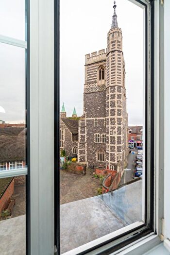 1 Bedroom Flat For Sale In Marlborough Road, Watford, Hertfordshire, WD18