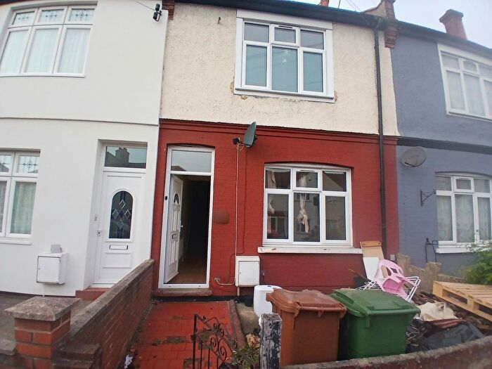 3 Bedroom Terraced House To Rent In Collingwood Road, Sutton, SM1